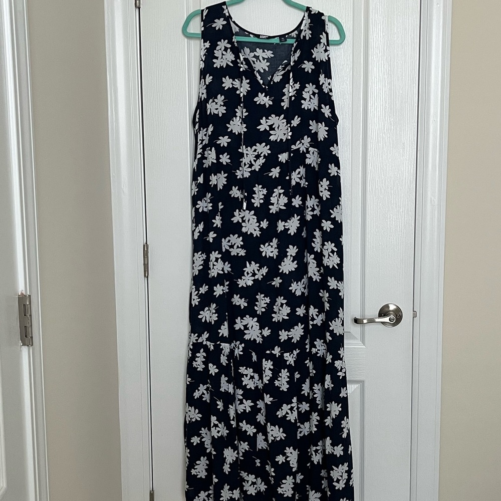 Lands' End Navy Maxi Dress with White Floral Print